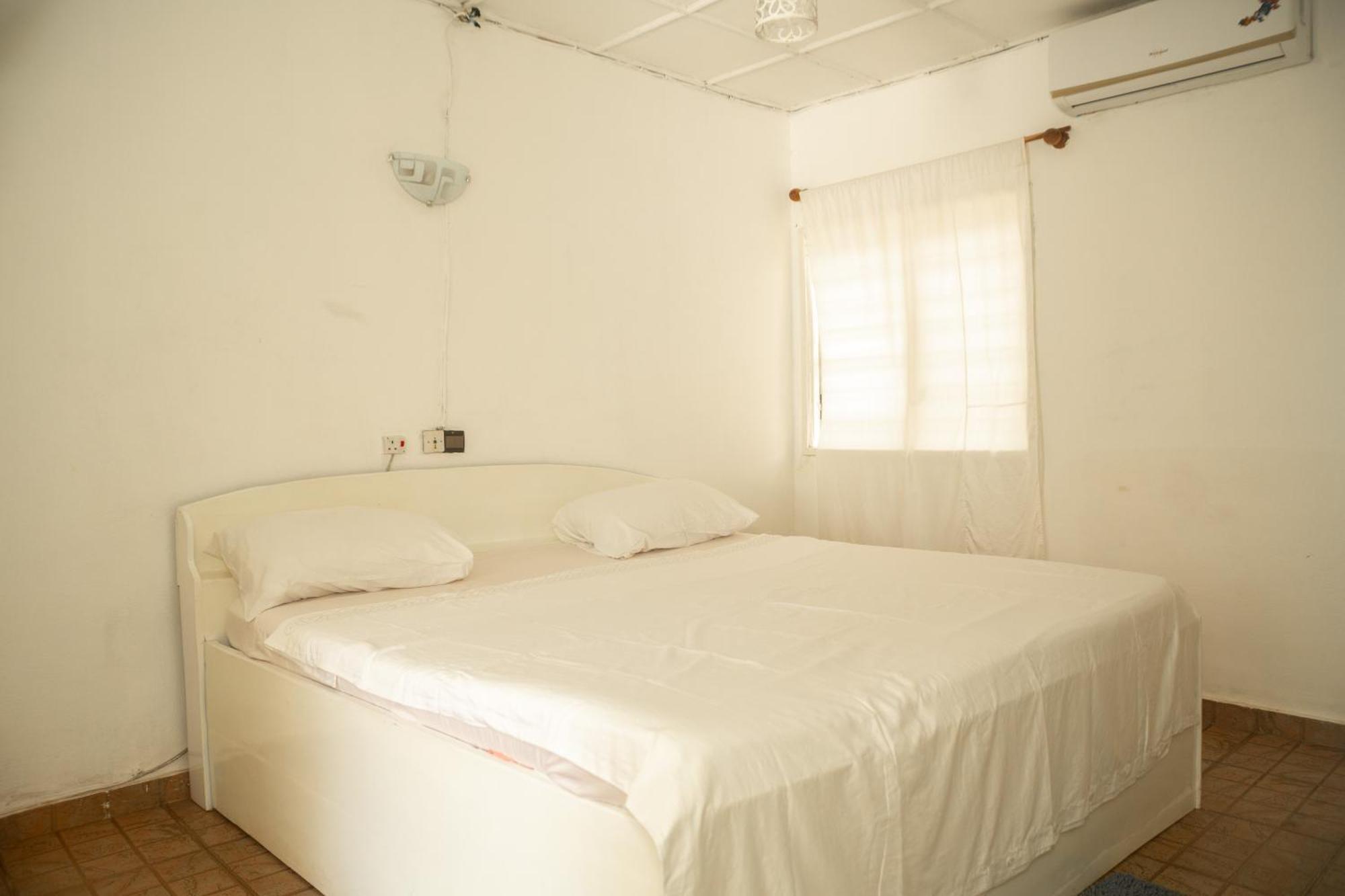 קוטונו Tahiti Hotel מראה חיצוני תמונה